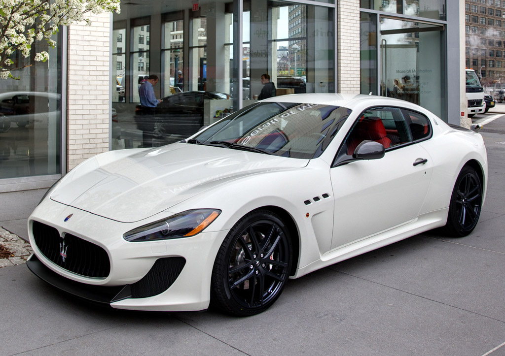 maserati-granturismo_100357463_l